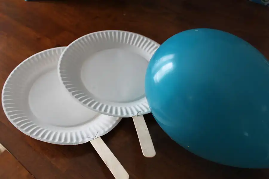 Παίξτε ping-pong με μπαλόνια